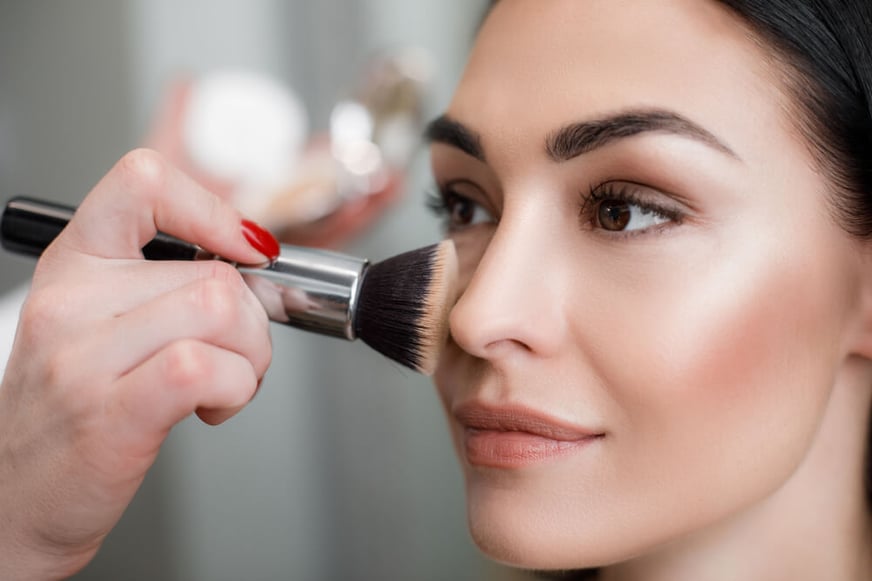8 trucos fáciles y rápidos para lucir un maquillaje duradero